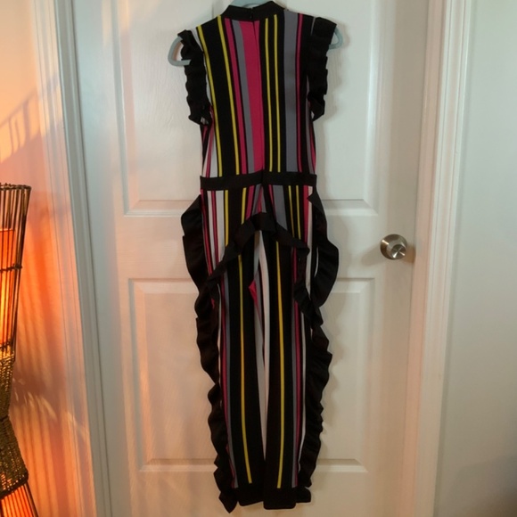 PARTY JUMPSUIT RUFFLES AND STRIPES SIZE L - Picture 5 of 10